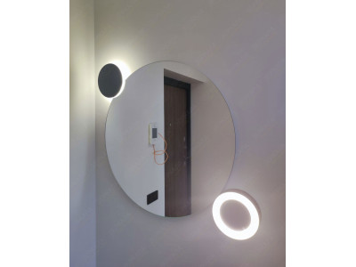 Выполненная работа: дизайнерская композиция из круглых зеркал с подсветкой